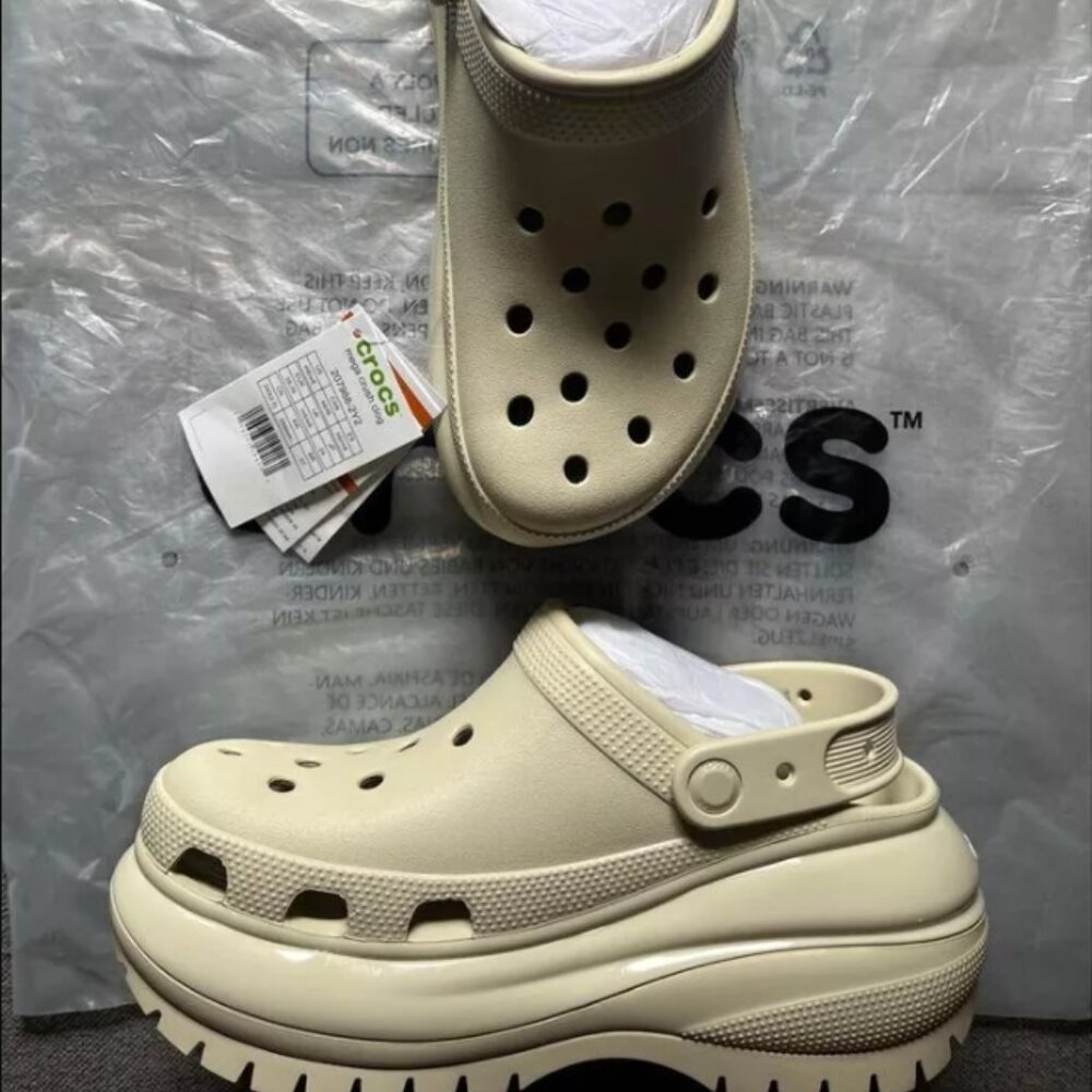 NEW Crocs Mega Crush Platform Clogs Size Men's 6 Women's 8